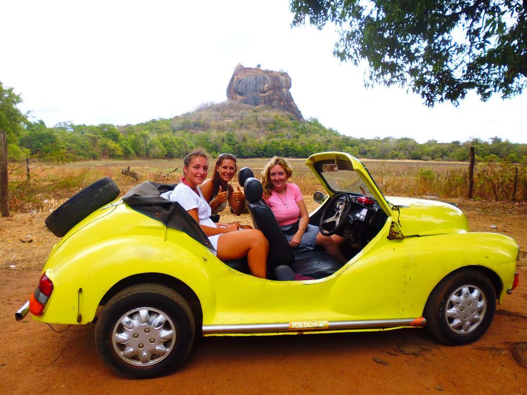 The Nilmini Lodge Sigiriya Buitenkant foto