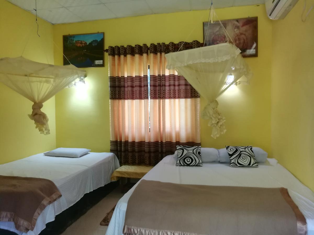 The Nilmini Lodge Sigiriya Buitenkant foto